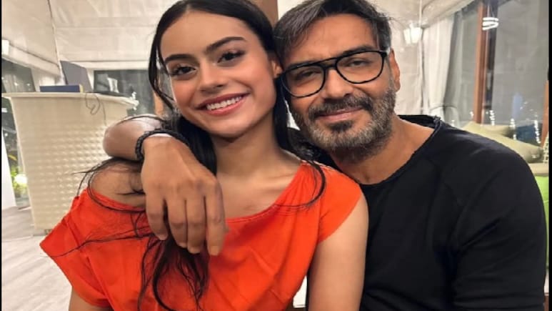 क्या अजय देवगन की बेटी को बॉलीवुड में लॉन्च करना चाहते है करण जौहर? मम्मी काजोल बोलीं- फोन आया था...