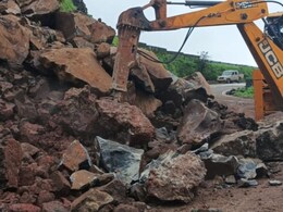 Sindhudurg News : सिंधुदुर्गातील करुळ घाट दरड कोसळल्याने बंद, वाहतूक पर्यायी मार्गाने वळवली