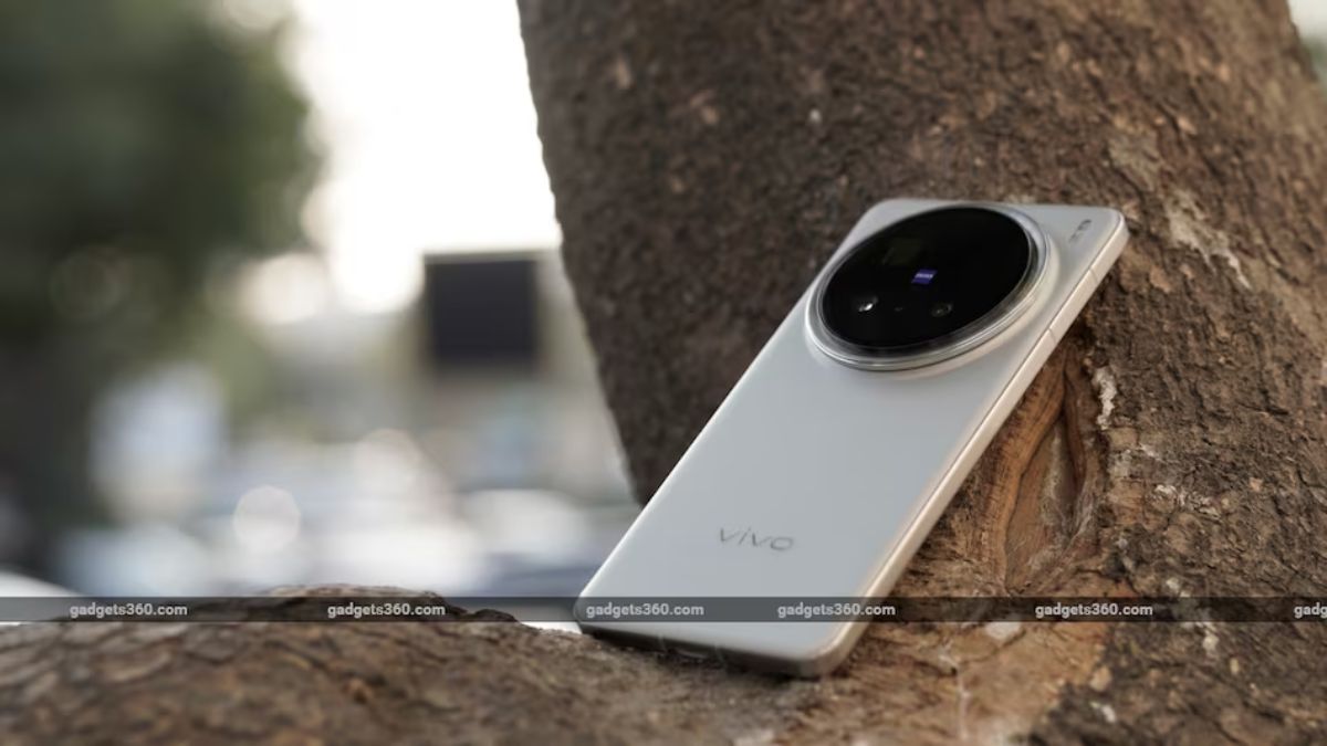 Vivo X300 सिरीज लवकरच येणार बाजारात; Pro मॉडेलमध्ये प्रीमियम अपडेट्स