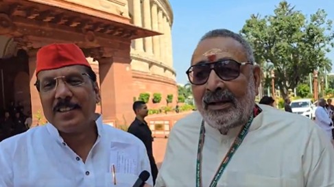 झटका मीट खाइए, NDA उम्मीदवार को वोट दीजिए... गिरिराज सिंह के अंदाज पर लोगों ने लिए चटखारे