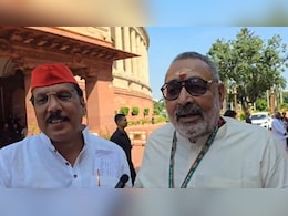 झटका मीट खाइए, NDA उम्मीदवार को वोट दीजिए... गिरिराज सिंह के अंदाज पर लोगों ने लिए चटखारे झटका मीट खाइए, NDA उम्मीदवार को वोट दीजिए... गिरिराज सिंह के अंदाज पर लोगों ने लिए चटखारे