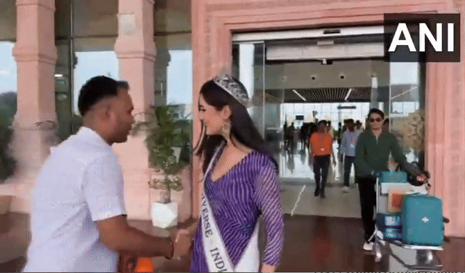 अयोध्या की पावन धरा को नमन... सीता बनीं मिस यूनिवर्स मनिका विश्वकर्मा का ये अंदाज वायरल, देखें VIDEO