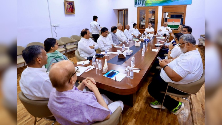 बिहार: कांग्रेस स्क्रीनिंग कमेटी की बैठक से गायब रहे सांसद, नाराजगी के सवाल पर दिखाने लगे तेवर!