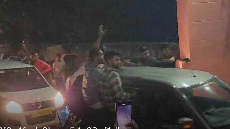 मर्डर, लूट और डकैती के 40 केस... एनकाउंटर में ढेर गैंगस्टर की शवयात्रा में कारों का काफिला, जिंदाबाद के नारे