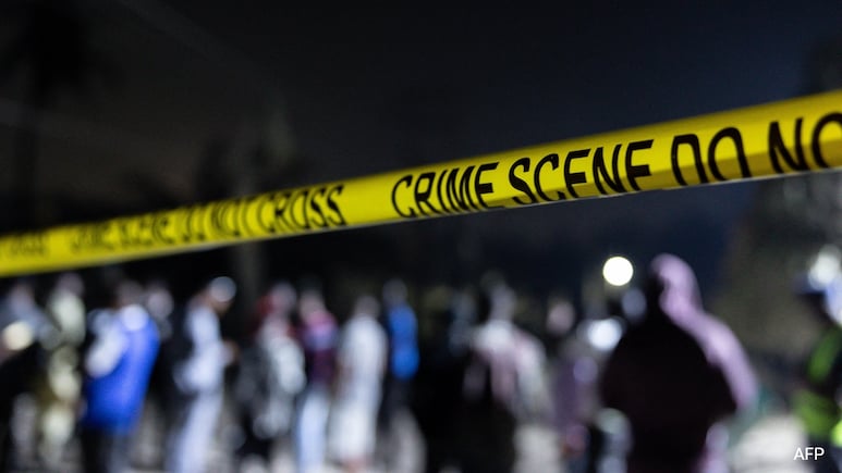 25 Killed, Dozens Injured In Three Bomb Blasts In Pakistan