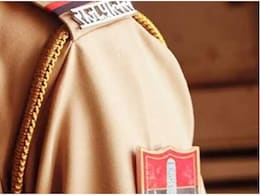 Jaipur Police Transfers: जयपुर पुलिस कमिश्नरेट में बड़ा फेरबदल, 4 थानों के SHO बदले, देखें पूरी लिस्ट Jaipur Police Transfers: जयपुर पुलिस कमिश्नरेट में बड़ा फेरबदल, 4 थानों के SHO बदले, देखें पूरी लिस्ट
