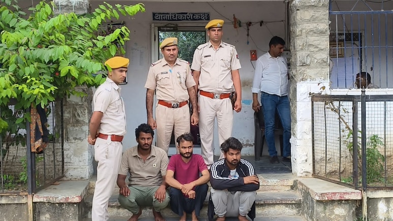 Rajasthan: 27 साल के 3 युवकों ने ChatGPT से तैयार कर दिए नकली नोट, पुलिस की रडार पर आए तो हुआ खुलासा Rajasthan: 27 साल के 3 युवकों ने ChatGPT से तैयार कर दिए नकली नोट, पुलिस की रडार पर आए तो हुआ खुलासा