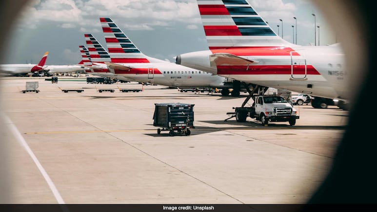 US Woman Duct-Taped To Seat On American Airlines Flight After Assault On Crew Member US Woman Duct-Taped To Seat On American Airlines Flight After Assault On Crew Member