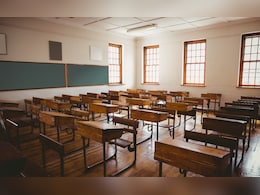 School Holiday March 2026: मार्च में कब-कब बंद रहेंगे स्कूल? देखें छुट्टियों की लिस्ट