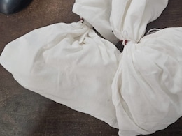 Rajasthan: जयपुर में पुलिस ने की महिला ड्रग तस्करों के खिलाफ बड़ी कार्रवाई, 530 ग्राम स्मैक बरामद Rajasthan: जयपुर में पुलिस ने की महिला ड्रग तस्करों के खिलाफ बड़ी कार्रवाई, 530 ग्राम स्मैक बरामद