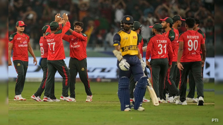 Asia Cup 2025 Super-4: जीत के साथ टॉप पर बांग्लादेश, बिगड़ा इन टीमों का गणित, फाइनल का ऐसा है समीकरण Asia Cup 2025 Super-4: जीत के साथ टॉप पर बांग्लादेश, बिगड़ा इन टीमों का गणित, फाइनल का ऐसा है समीकरण