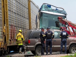 10 Killed, Over 60 Injured After Mexican Train Hits Double-Decker Bus 10 Killed, Over 60 Injured After Mexican Train Hits Double-Decker Bus