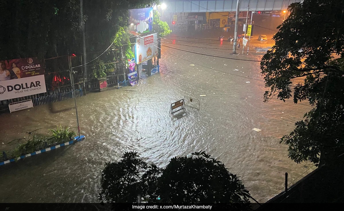 5 Dead In Kolkata As Heavy Rain Causes Flooding, Traffic Chaos