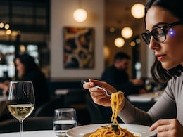 Food Influencer Criticised For Filming Servers With Meta Glasses While Hiding Identity Food Influencer Criticised For Filming Servers With Meta Glasses While Hiding Identity