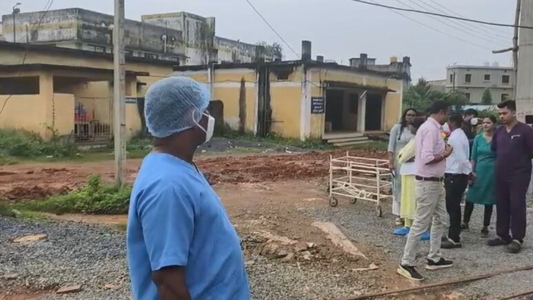  नारायणपुर में डॉक्टरों का विरोध:  मारे गए नक्सलियों के पोस्टमार्टम के दौरान हुआ विवाद, जानें क्या है पूरा ममाला