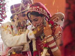 Kolhapur Crime: प्रेमविवाहाला मदत केल्याचा राग.. दांपत्यावर कोयत्याने वार; बोटे तुटून पडली, कोल्हापुरात खळबळ Kolhapur Crime: प्रेमविवाहाला मदत केल्याचा राग.. दांपत्यावर कोयत्याने वार; बोटे तुटून पडली, कोल्हापुरात खळबळ