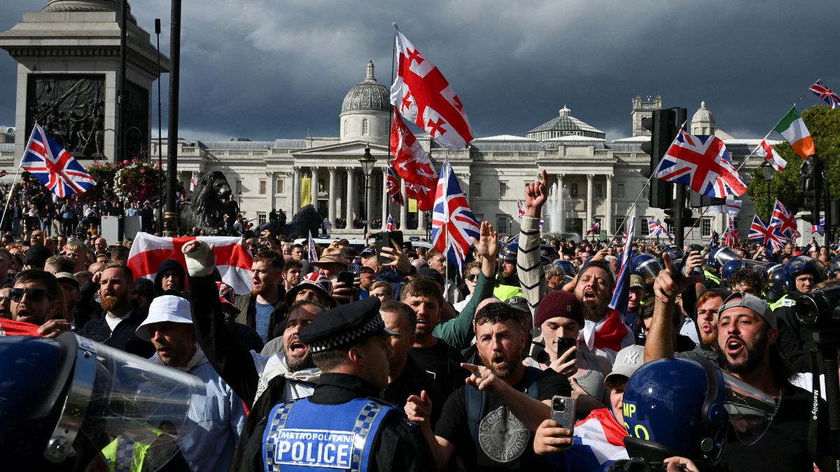 Huge Anti-Immigration Rally In London, Cops Punched, Kicked By Protesters