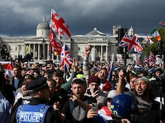 Huge Anti-Immigration Rally In London, Cops Punched, Kicked By Protesters