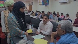 'भ्रष्ट' डिप्टी कलेक्टर की पत्नी ने खोली पोल, "भ्रष्टाचार से कमाई मोटी रकम, अय्याशी के लिए जाते हैं थाईलैंड"