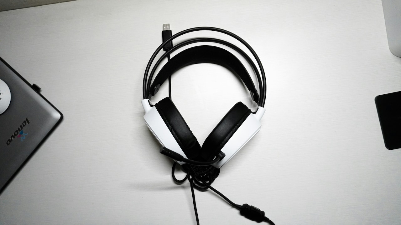 Pick the right wired headphones that suits your style