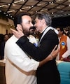 Shah Rukh Khan And Mohanlal Hug At National Awards Ceremony