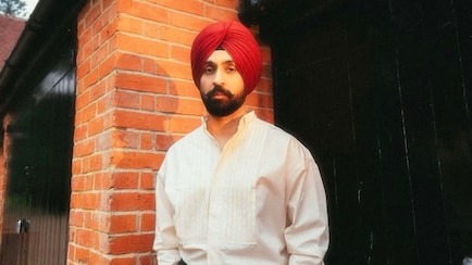 Diljit Dosanjh Enjoys Pakora And Chai In Chicago During Aura Tour
