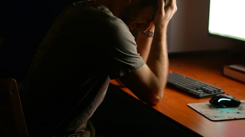 Techie Loses Job At 35, Shares 'Scary' Reality: 'No Savings, Two Kids'