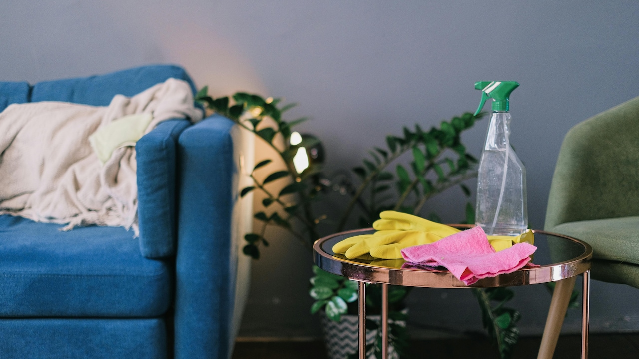 How Room Sprays Boost Mood, Focus And Productivity: Expert Tips