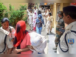 रांची के गर्ल्स हॉस्टल से चल रहा था सेक्स रैकेट, 10 युवतियों सहित 11 को हिरासत में रांची के गर्ल्स हॉस्टल से चल रहा था सेक्स रैकेट, 10 युवतियों सहित 11 को हिरासत में