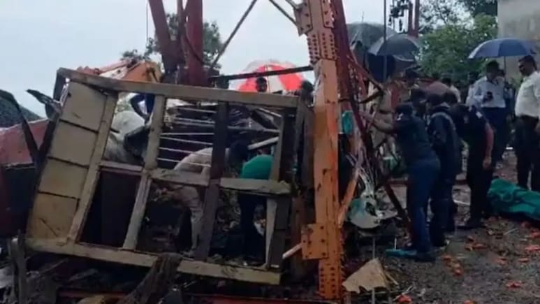 गुजरात के पावागढ़ मंदिर पास हुआ दर्दनाक हादसा, 800 मीटर ऊंचे रोपवे का टूटा तार, 6 लोगों की मौत