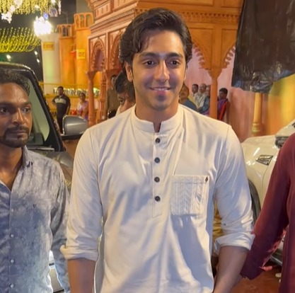 <i>Saiyaara</i> Star Ahaan Panday Attends Ganpati Celebrations At Maharashtra Minister's House