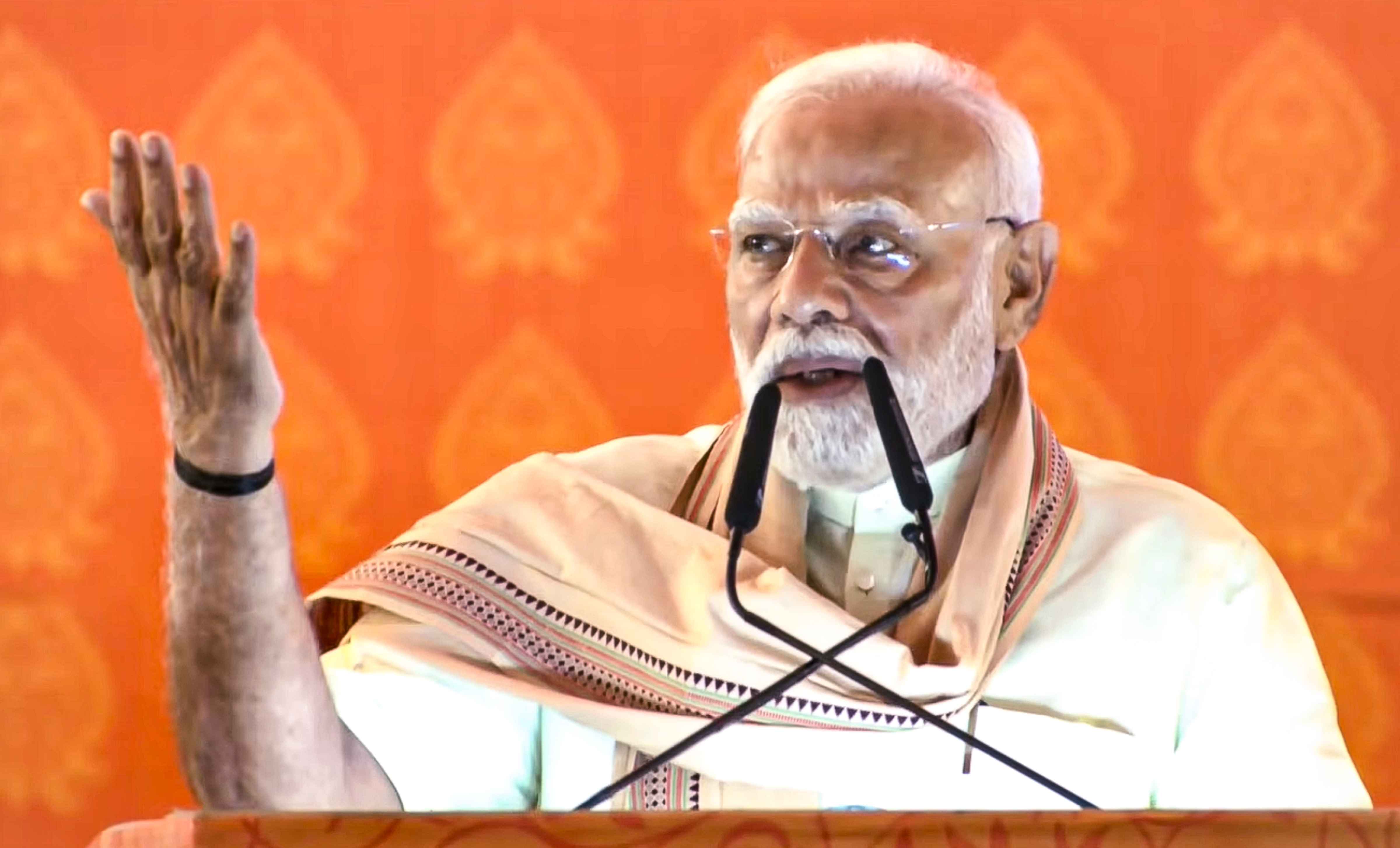 बिहार में पीएम मोदी ने उठाया 'डेमोग्राफी' का मुद्दा, बोले- घुसपैठियों को तो बाहर जाना ही होगा