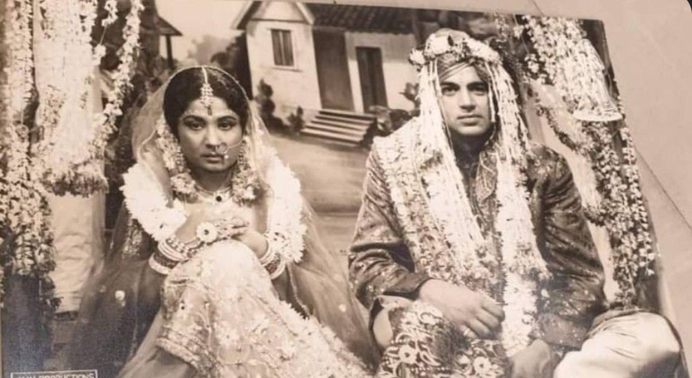 धर्मेंद्र के उस प्यार की 10 तस्वीरें, जिनके राज कुमार भी थे दीवाने, 5वीं फोटो में दिखेगी बेशुमार मोहब्बत...
