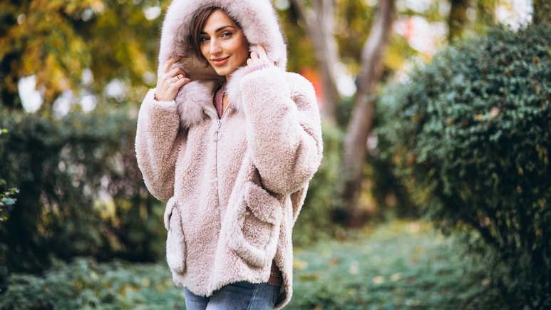 Myntra Sale: वूमेन कोट पर ऐसा ऑफर दोबारा नहीं मिलेगा जनाब, समय रहते मार लें बाजी Myntra Sale: वूमेन कोट पर ऐसा ऑफर दोबारा नहीं मिलेगा जनाब, समय रहते मार लें बाजी
