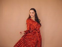Myntra BFF sale: एथनिक से लेकर वेस्&zwj;टर्न वेयर तक... Ritu Kumar के इन आउटफिट से नजरें हटाना होगा मुश्किल