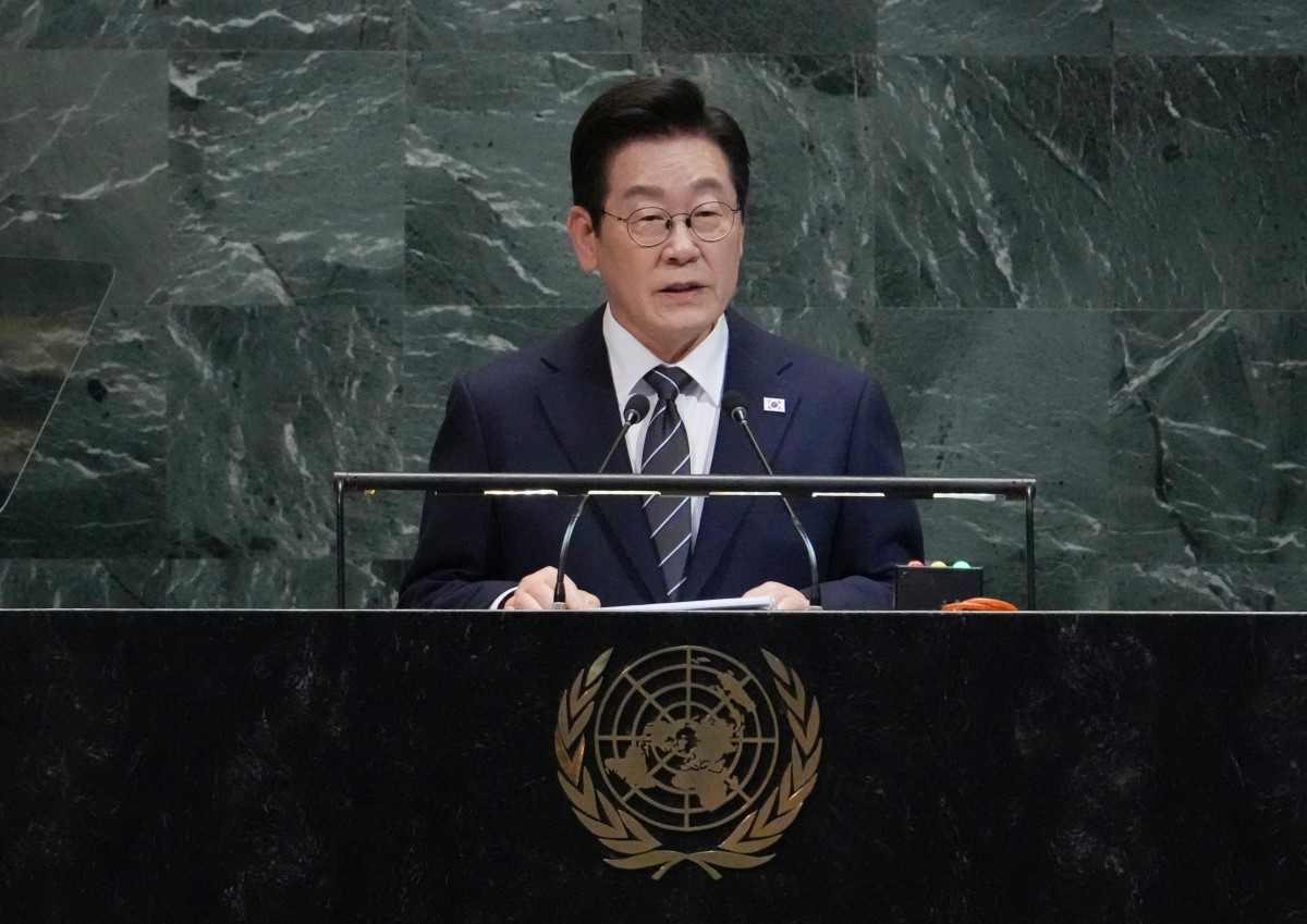 South Korea Vows To End "Unnecessary Military Tensions" With North Korea