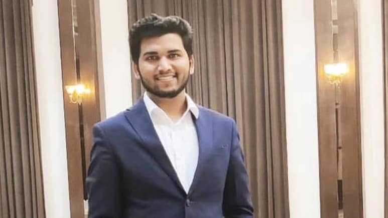 MPPSC Topper: जॉब के साथ MPPSC की तैयारी! 3 बार मिली निराशा, लेकिन चौथी बार में परीक्षा टॉप कर  देवांशु शिवहरे बने डिप्टी कलेक्टर