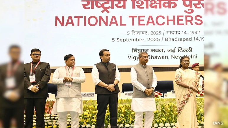 President Murmu Confers National Awards To 81 Teachers For Unique Methods President Murmu Confers National Awards To 81 Teachers For Unique Methods