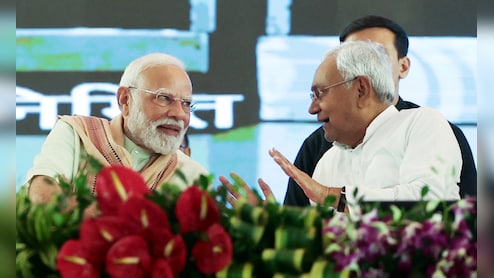 "Khada Ho, Khada Ho": Nitish Kumar Orders Standing Ovation For PM Modi