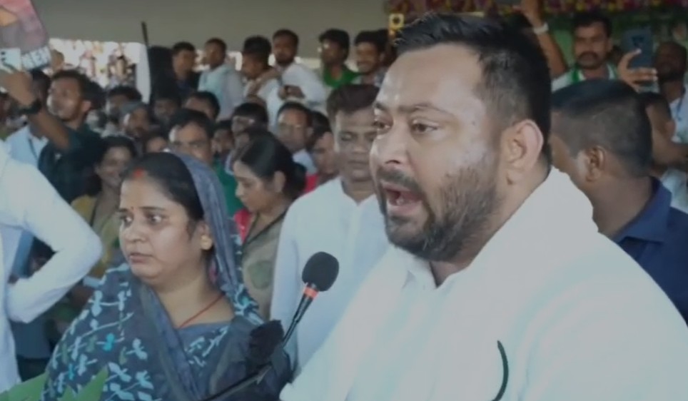 तेजस्वी यादव का सरकार पर हमला– 'स्नेहा की मां अब भी इंसाफ के लिए दर-दर भटक रही है'