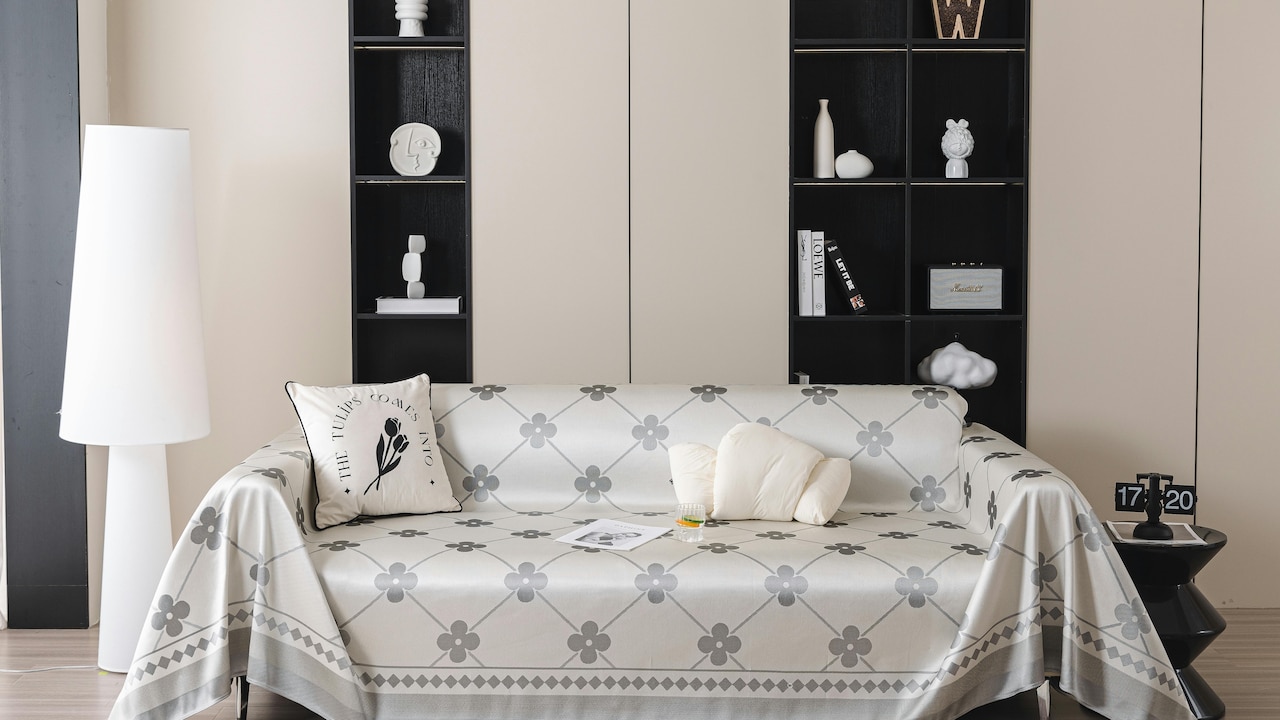 5 Best Chair Covers and Pads for Small Apartments In 2025
