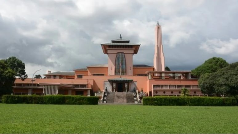 The Story Of Narayanhiti, Nepal's Old Palace Where The Entire Royal Family Was Murdered The Story Of Narayanhiti, Nepal's Old Palace Where The Entire Royal Family Was Murdered