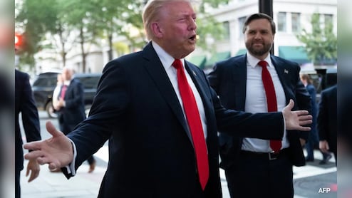 $100,000 H-1B Visa Fee For New Applicants, Current Holders Can Re-Enter US: White House Amid Confusion