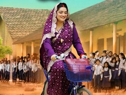 आम्रपाली दुबे की फोटो हुई वायरल, मांग में सिंदूर और बैंगनी साड़ी में साइकिल चलाती आईं नजर आम्रपाली दुबे की फोटो हुई वायरल, मांग में सिंदूर और बैंगनी साड़ी में साइकिल चलाती आईं नजर