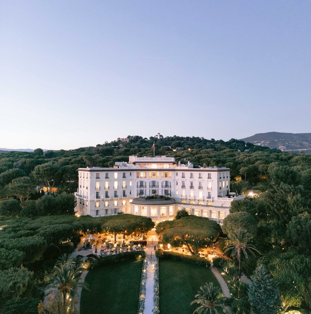 <i>The White Lotus Season 4</i> To Be Shot At This France Hotel Where A Room Costs Rs 8.24 Lakh Per Night