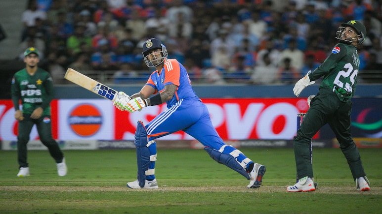 Asia Cup 2025: आज फिर से आमने- सामने होंगे भारत-पाक, अजमेर दरगाह में मांगी जीत के लिए दुआ Asia Cup 2025: आज फिर से आमने- सामने होंगे भारत-पाक, अजमेर दरगाह में मांगी जीत के लिए दुआ