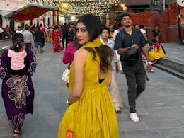 मौनी रॉय ने किया पशुपतिनाथ का दर्शन, काठमांडू से फोटो कीं शेयर कर के लिखा-ना सम्मान का मोह...  मौनी रॉय ने किया पशुपतिनाथ का दर्शन, काठमांडू से फोटो कीं शेयर कर के लिखा-ना सम्मान का मोह...