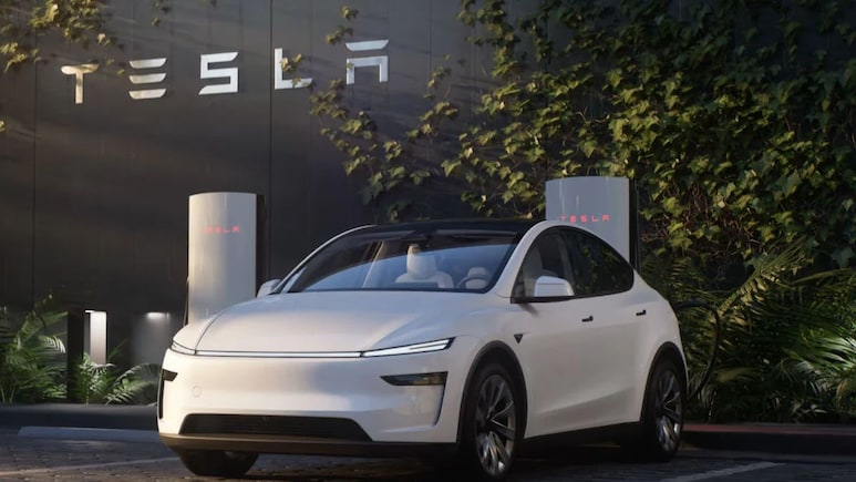 Pratap Sarnaik Buys Tesla Y: परिवहनमंत्र्यांनी विकत घेतली देशातील पहिली टेस्ला, किंमत पाहून थक्क व्हाल Pratap Sarnaik Buys Tesla Y: परिवहनमंत्र्यांनी विकत घेतली देशातील पहिली टेस्ला, किंमत पाहून थक्क व्हाल
