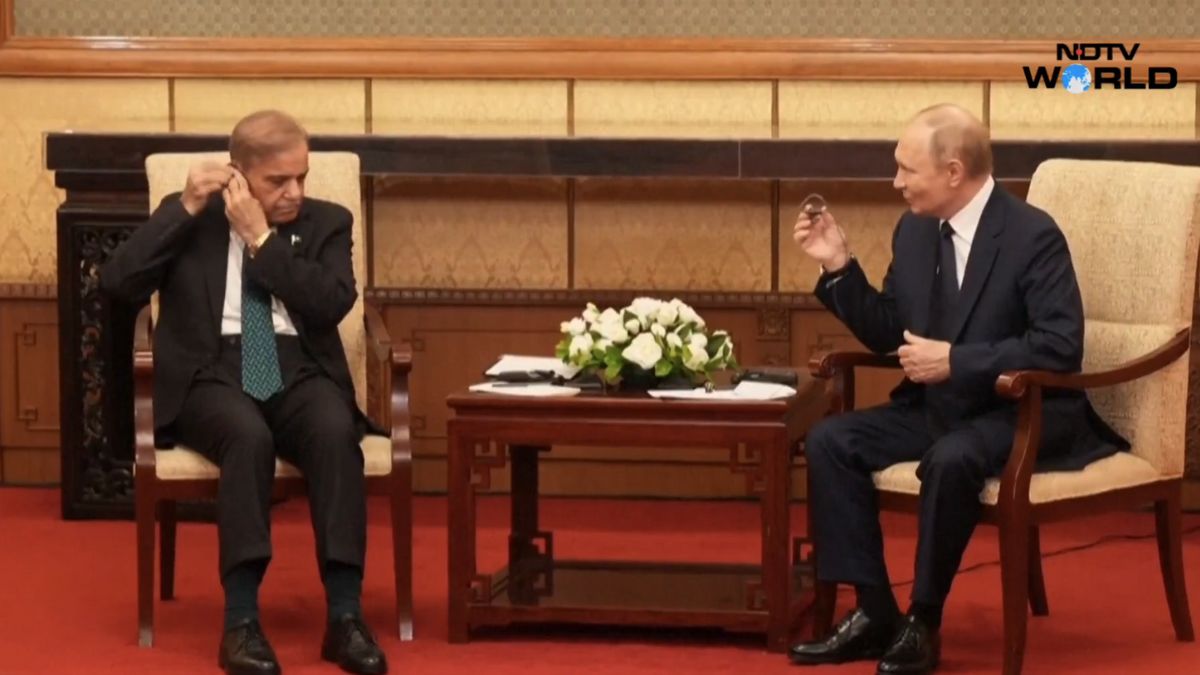 Watch: Earphones Fumble Returns To Haunt Shehbaz Sharif During Putin Meet