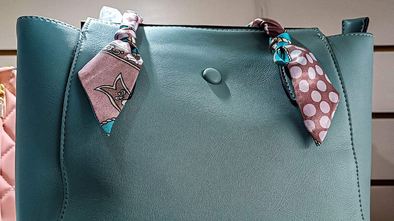 Pick your handbags for office and outings